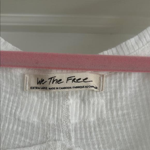 We The Free white flowy Long Sleeve Top with distressed hem - Picture 2 of 16
